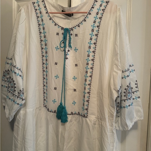 White dress. - Picture 3 of 4